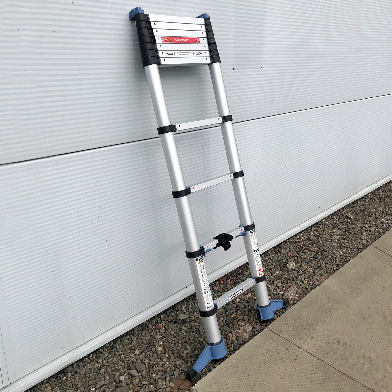 BuildCraft SR10102 TaskLadder Soft Close Telescopic Ladder with Folding Feet 3.2m
